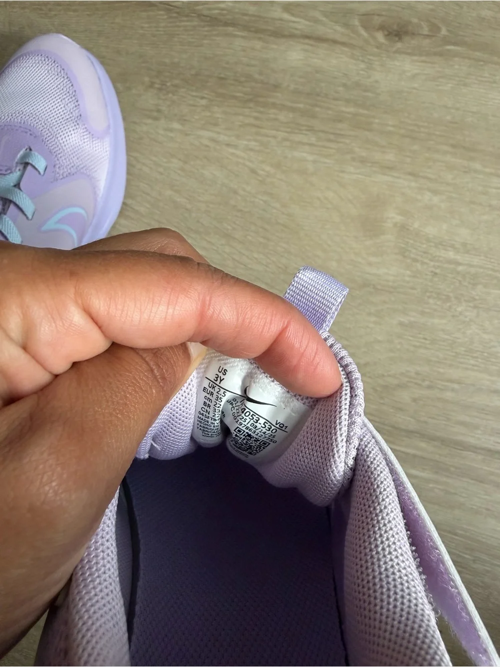 Nike Girls Cosmic Runner  Purple Sneakers New SZ 3